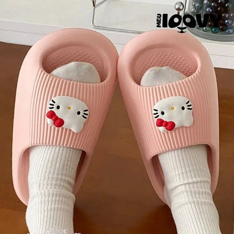 Chinelo Nuvem Hello Kitty