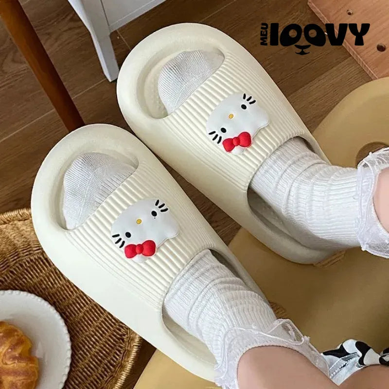 Chinelo Nuvem Hello Kitty